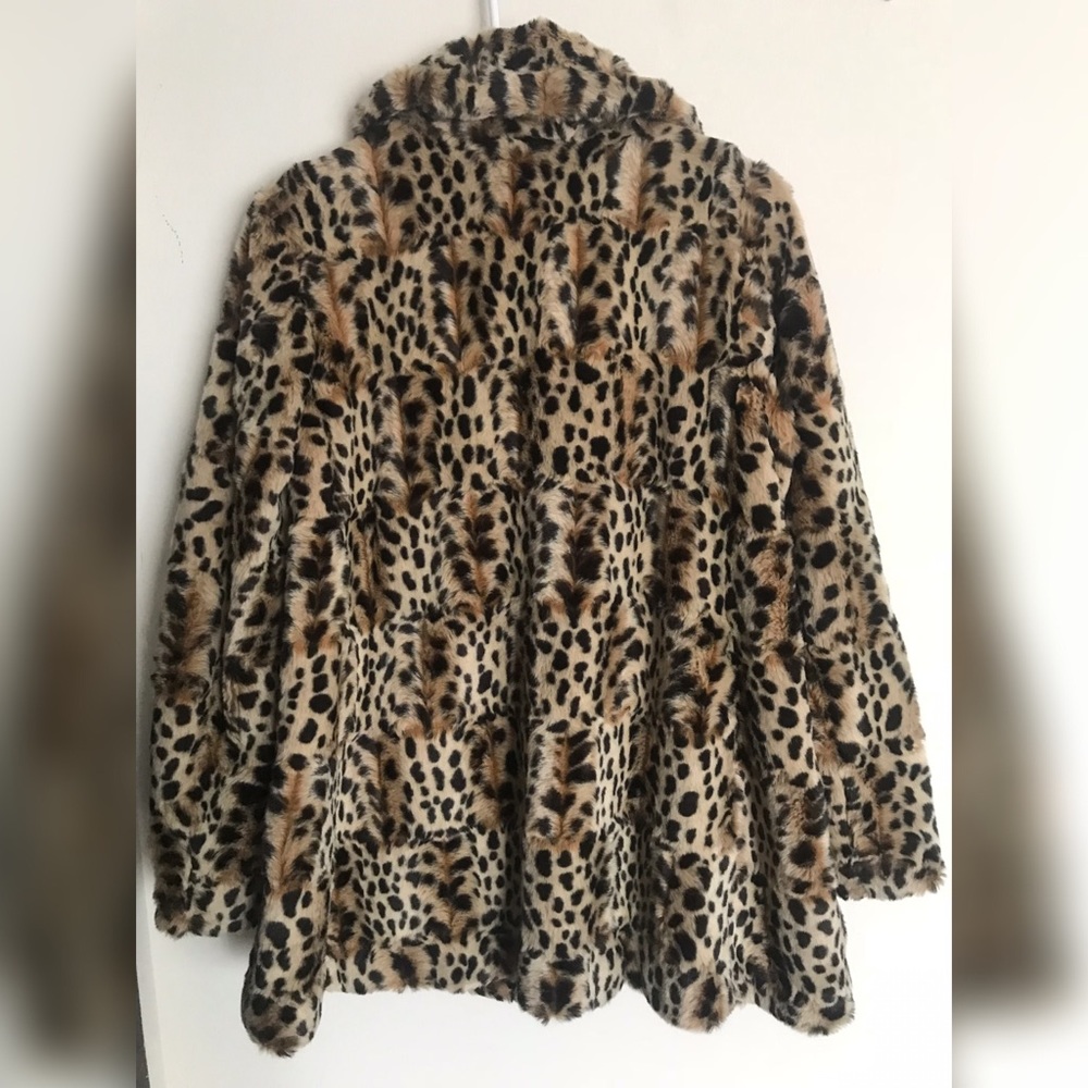 Coat - Picture 2 of 2